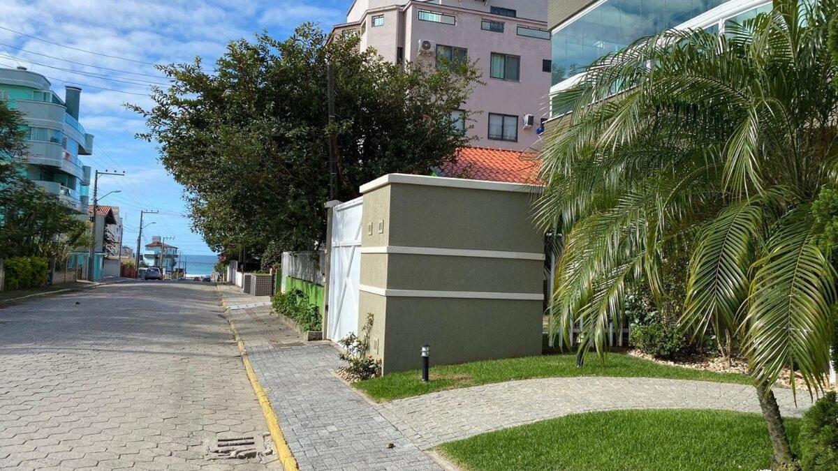 Garden Ville - Confortavel Apartamento Na Praia De Bombas Com Otima Localizacao Bombinhas Bagian luar foto
